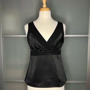 Black 100% Silk Banana Republic Cross Front V-Neck Top size 4, Fully Lined